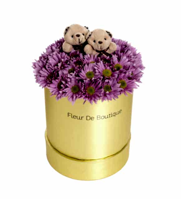 gold kutuda pembe papatya ve ayıcıklar